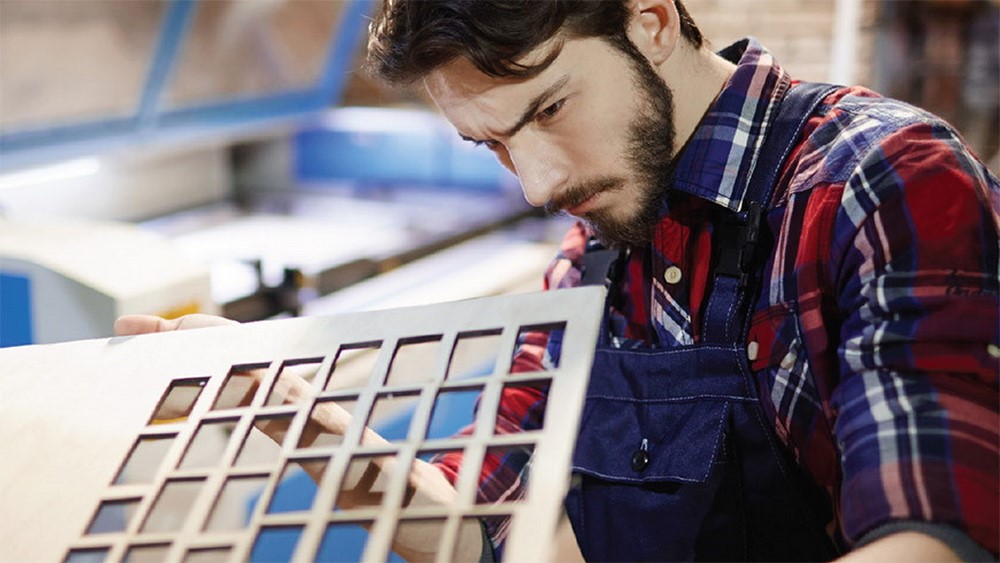 what makes a plywood suitable to be a laser plywood?